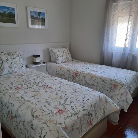 Casa Do Ninho - Entre O Campo E A Praia Cadaval Esterno foto